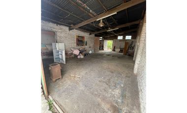Venta CASA, patio verde + amplio GALPON, Tandil. BS.AS.