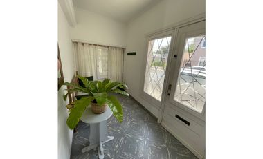 Venta CASA, patio verde + amplio GALPON, Tandil. BS.AS.