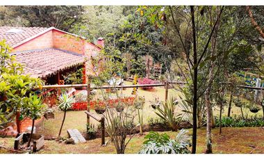 Venta Casa Campestre Santa Elena 220m2