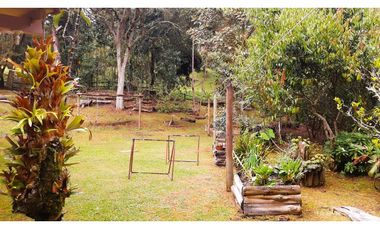 Venta Casa Campestre Santa Elena 220m2