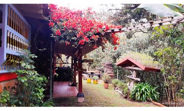 Venta Casa Campestre Santa Elena 220m2