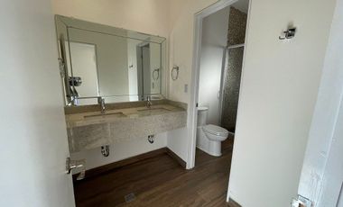 CASA EN RENTA EN MIRASIERRA