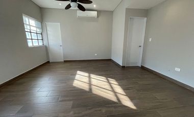 CASA EN RENTA EN MIRASIERRA