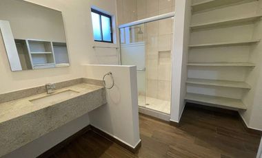 CASA EN RENTA EN MIRASIERRA