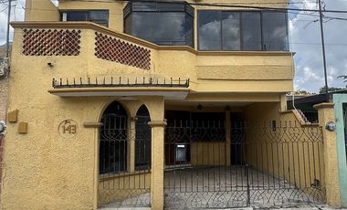 Oportunidad en casa de Santa Ana