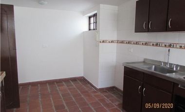 ARRIENDO CASA ESPECTACULAR EN CEDRITOS – 160 M² CONJUNTO CERRADO