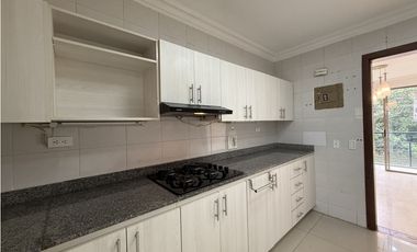 ARRIENDO CASA EN ENVIGADO SECTOR LOMA DEL ESMERALDAL