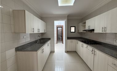 ARRIENDO CASA EN ENVIGADO SECTOR LOMA DEL ESMERALDAL