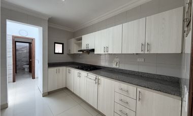 ARRIENDO CASA EN ENVIGADO SECTOR LOMA DEL ESMERALDAL