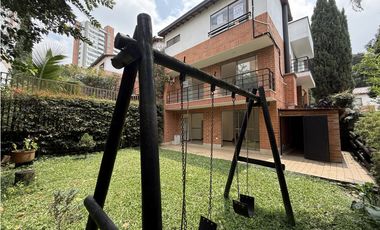 ARRIENDO CASA EN ENVIGADO SECTOR LOMA DEL ESMERALDAL