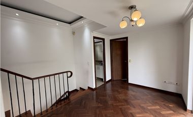 ARRIENDO CASA EN ENVIGADO SECTOR LOMA DEL ESMERALDAL