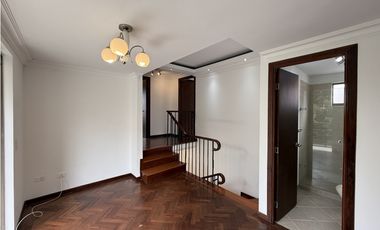 ARRIENDO CASA EN ENVIGADO SECTOR LOMA DEL ESMERALDAL