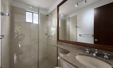 ARRIENDO CASA EN ENVIGADO SECTOR LOMA DEL ESMERALDAL