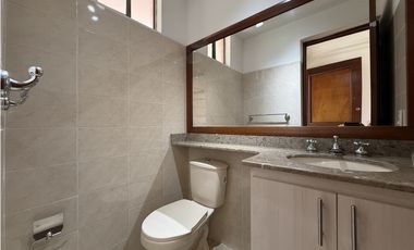 ARRIENDO CASA EN ENVIGADO SECTOR LOMA DEL ESMERALDAL