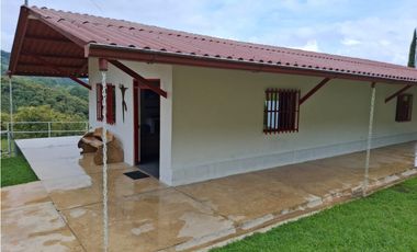 VENDO FINCA EN PEREIRA, LA FLORIDA,  USO PRODUCCION DE LECHE