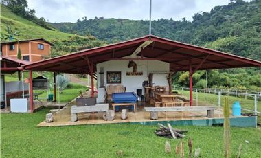 VENDO FINCA EN PEREIRA, LA FLORIDA,  USO PRODUCCION DE LECHE