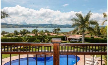 VENDO CASA CAMPESTRE EN PARCELACIÓN LAGO CALIMA. DARIEN  ES