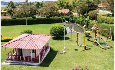 VENDO CASA CAMPESTRE EN PARCELACIÓN LAGO CALIMA. DARIEN  ES