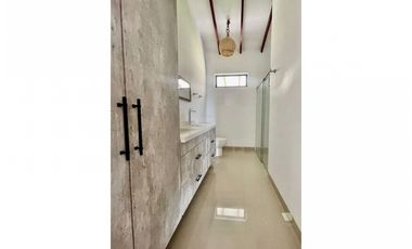 Vendo Casa campestre en condominio en Calima, Valle del Cauca  ES