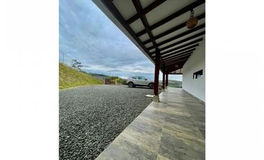 Vendo Casa campestre en condominio en Calima, Valle del Cauca  ES