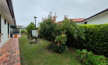 Venta Casa Campestre en Chinauta Antes del Peaje | 246 m²