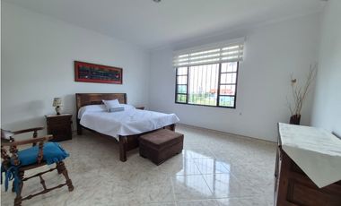Venta Casa Campestre en Chinauta Antes del Peaje | 246 m²