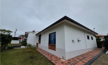 Venta Casa Campestre en Chinauta Antes del Peaje | 246 m²