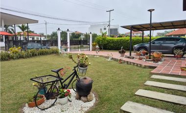 Venta Casa Campestre en Chinauta Antes del Peaje | 246 m²