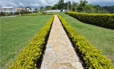 Venta Casa Campestre en Chinauta Antes del Peaje | 246 m²