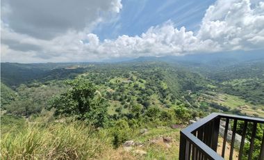 Venta Casa Campestre en Chinauta Antes del Peaje | 246 m²