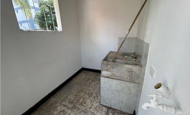 APARTAMENTO DISPONIBLE EN ALQUILER EN MELENDEZ, SEGUNDO PISO