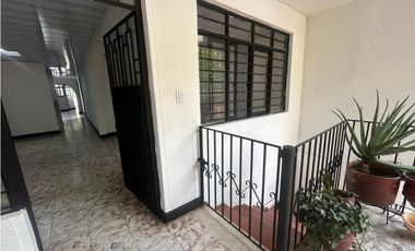 APARTAMENTO DISPONIBLE EN ALQUILER EN MELENDEZ, SEGUNDO PISO