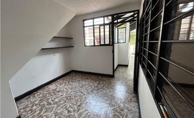 APARTAMENTO DISPONIBLE EN ALQUILER EN MELENDEZ, SEGUNDO PISO