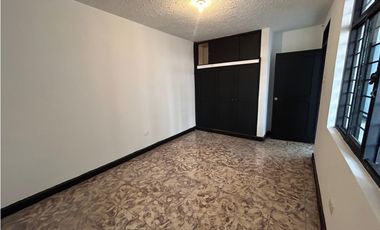 APARTAMENTO DISPONIBLE EN ALQUILER EN MELENDEZ, SEGUNDO PISO