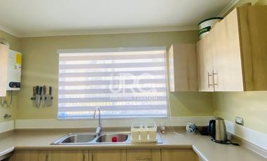 Casa en Venta en Al lado de Manuel Bustos Huerta