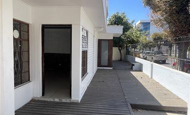 Casa en Arriendo en esquina 2 oriente