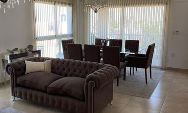 Piso Unico, 2 Dorm con Terraza y Piscina Privada.