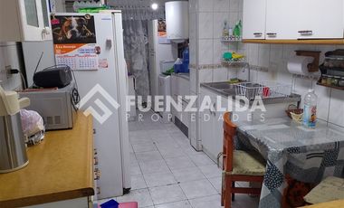 Casa en Venta en Metro Carlos Valdovinos