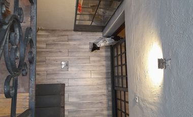 VENTA CASA. PATIO. TERRAZA. COCHERA. LOCAL. LANUS.