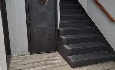 VENTA CASA. PATIO. TERRAZA. COCHERA. LOCAL. LANUS.