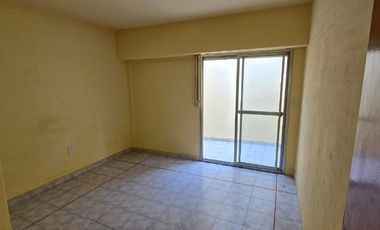 Departamento Tipo Casa en alquiler en Lanus Oeste