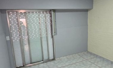 Departamento Tipo Casa en alquiler en Lanus Oeste