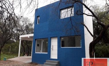 Casa en alquiler permanente c/ pileta en Villa de las Rosas