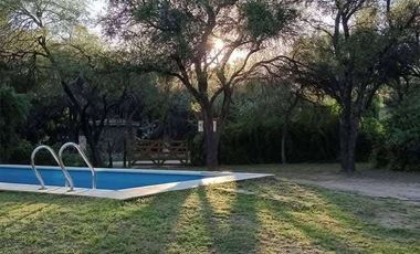Casa en alquiler permanente c/ pileta en Villa de las Rosas