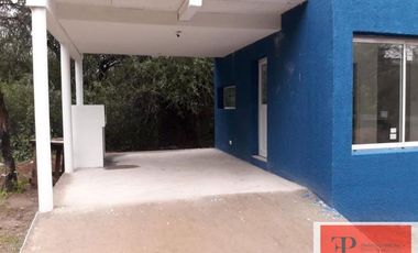 Casa en alquiler permanente c/ pileta en Villa de las Rosas