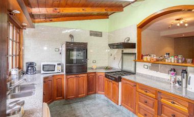 VENTA CASA 7 AMBIENTES OLIVOS ROCHE MUTIFAMILIAR