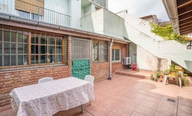 VENTA CASA 7 AMBIENTES OLIVOS ROCHE MUTIFAMILIAR