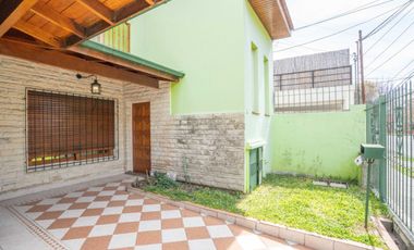 VENTA CASA 7 AMBIENTES OLIVOS ROCHE MUTIFAMILIAR