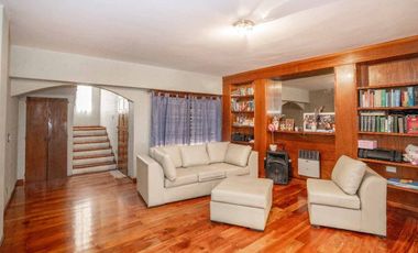 VENTA CASA 7 AMBIENTES OLIVOS ROCHE MUTIFAMILIAR