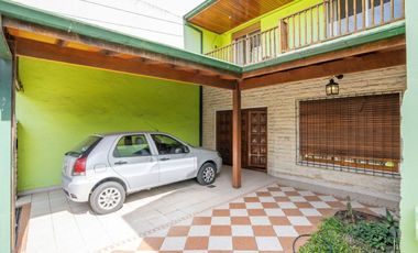 VENTA CASA 7 AMBIENTES OLIVOS ROCHE MUTIFAMILIAR